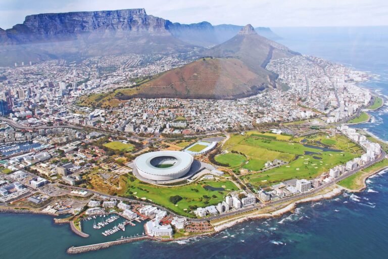 Cape Town, South Africa: Discover the Soul of the Rainbow Nation | The Buzz Banter | travelling | travel | safe travelling | places | Best places to visit | thebuzzbanter | buzz banter | Travels