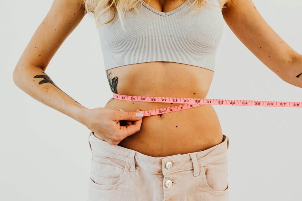 How to Stay Motivated on Your Weight Loss Journey | The Buzz Banter | health | wellness | fitness | fit | health and fitness | health and wellness | weight loss | lose weight
